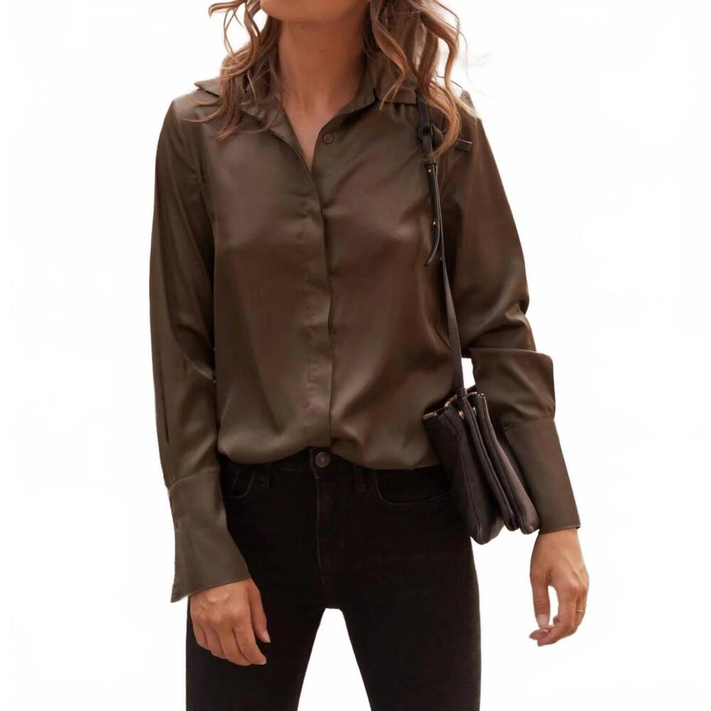 NEW CHOKLATE PARIS léa notched collar blouse in moss